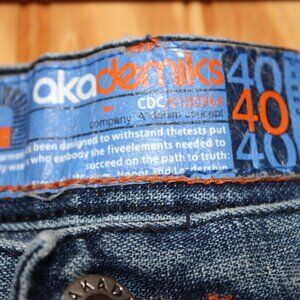 Akademiks Graphic Denim Shorts - Size 40